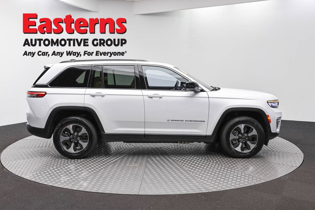 Used 2024 Jeep Grand Cherokee Limited 4xe AWD/4WD image 4