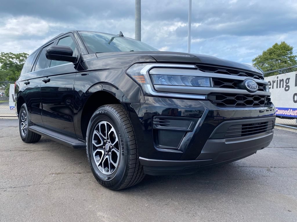 Used 2024 Ford Expedition XLT AWD/4WD image 34