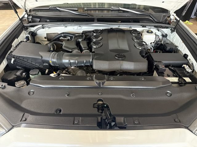 Used 2023 Toyota 4Runner Limited AWD/4WD image 31