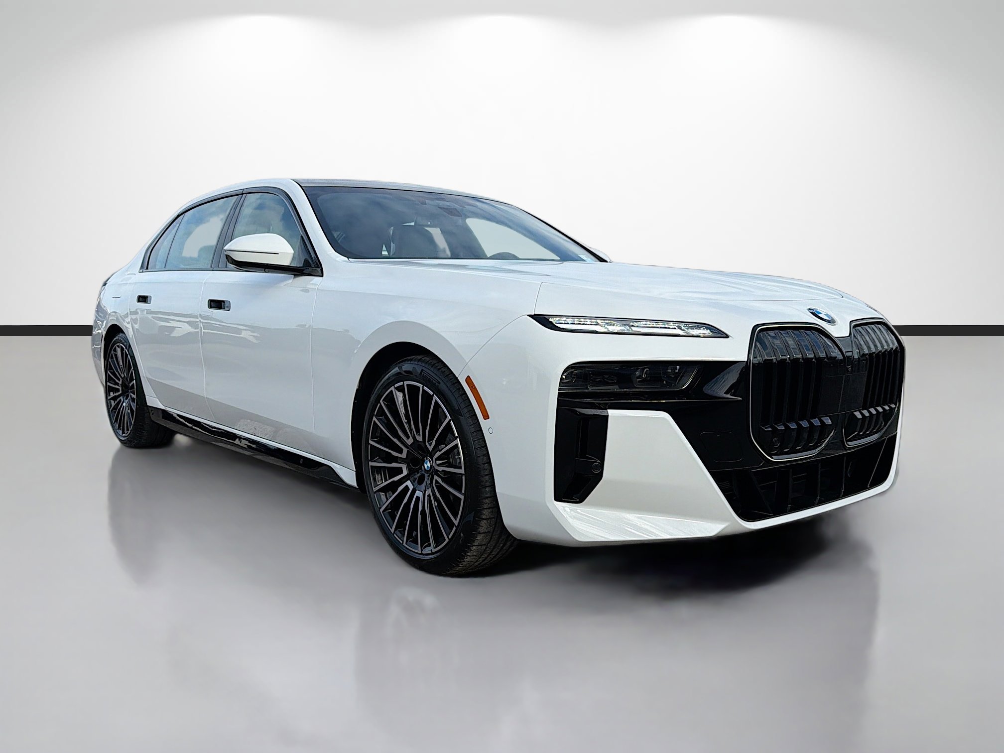 New 2026 BMW 760i xDrive w/ Executive Package image 1