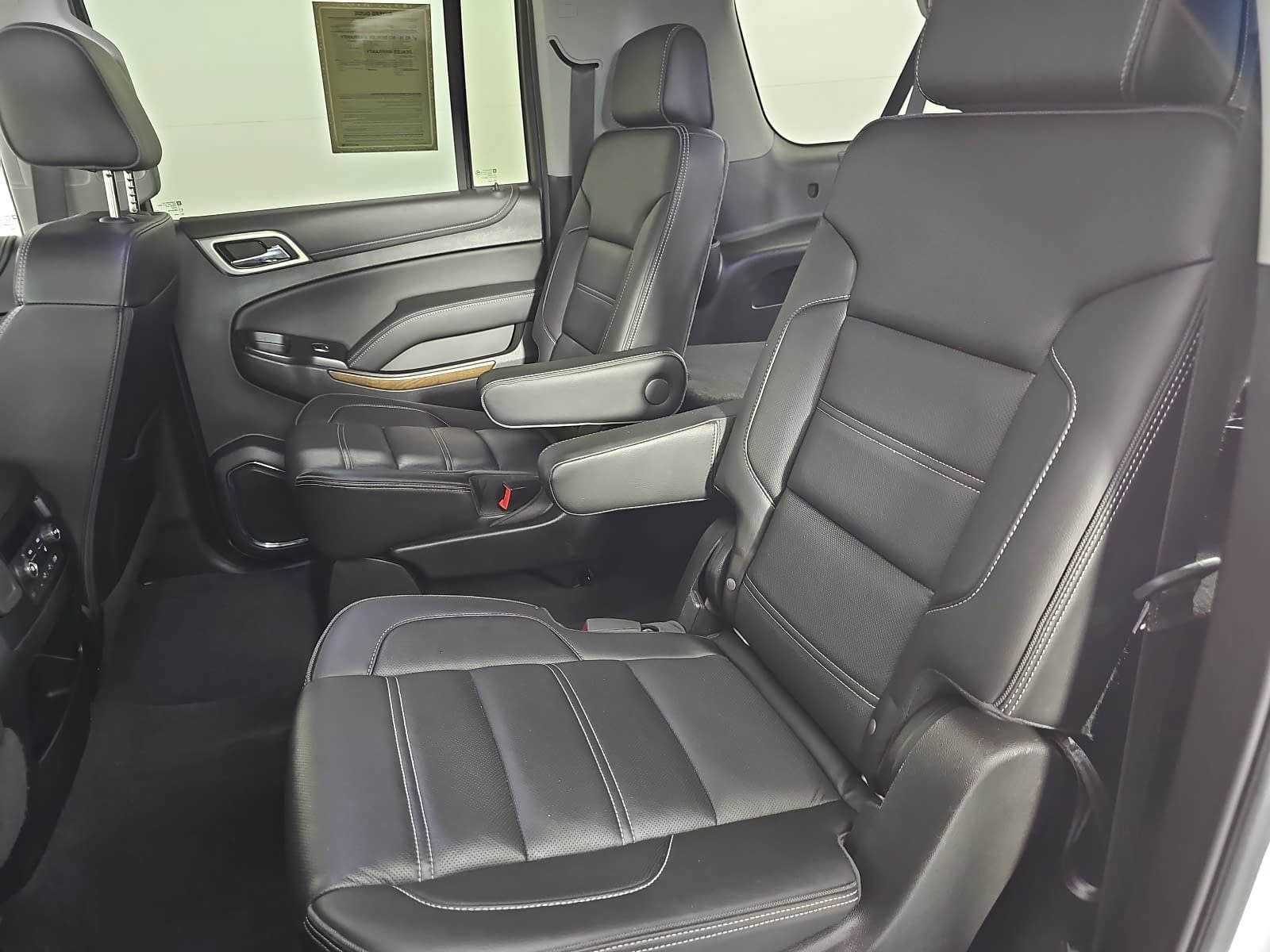 Used 2020 GMC Yukon XL Denali w/ Open Road Package RWD image 14
