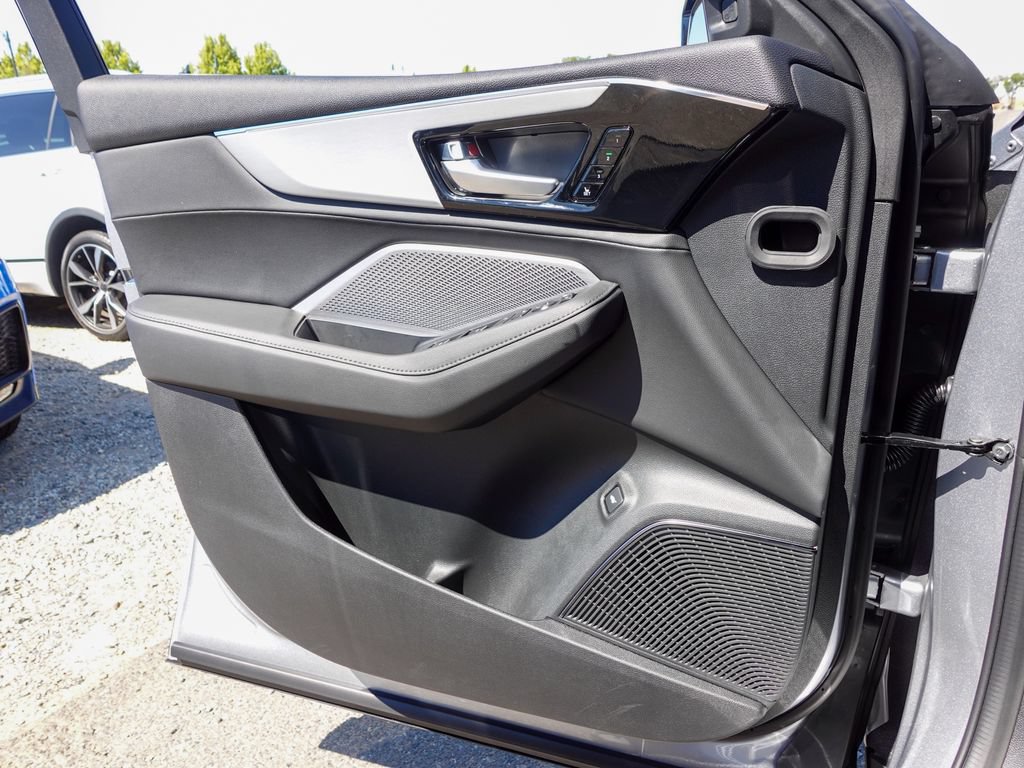 New 2026 Acura MDX SH-AWD image 17