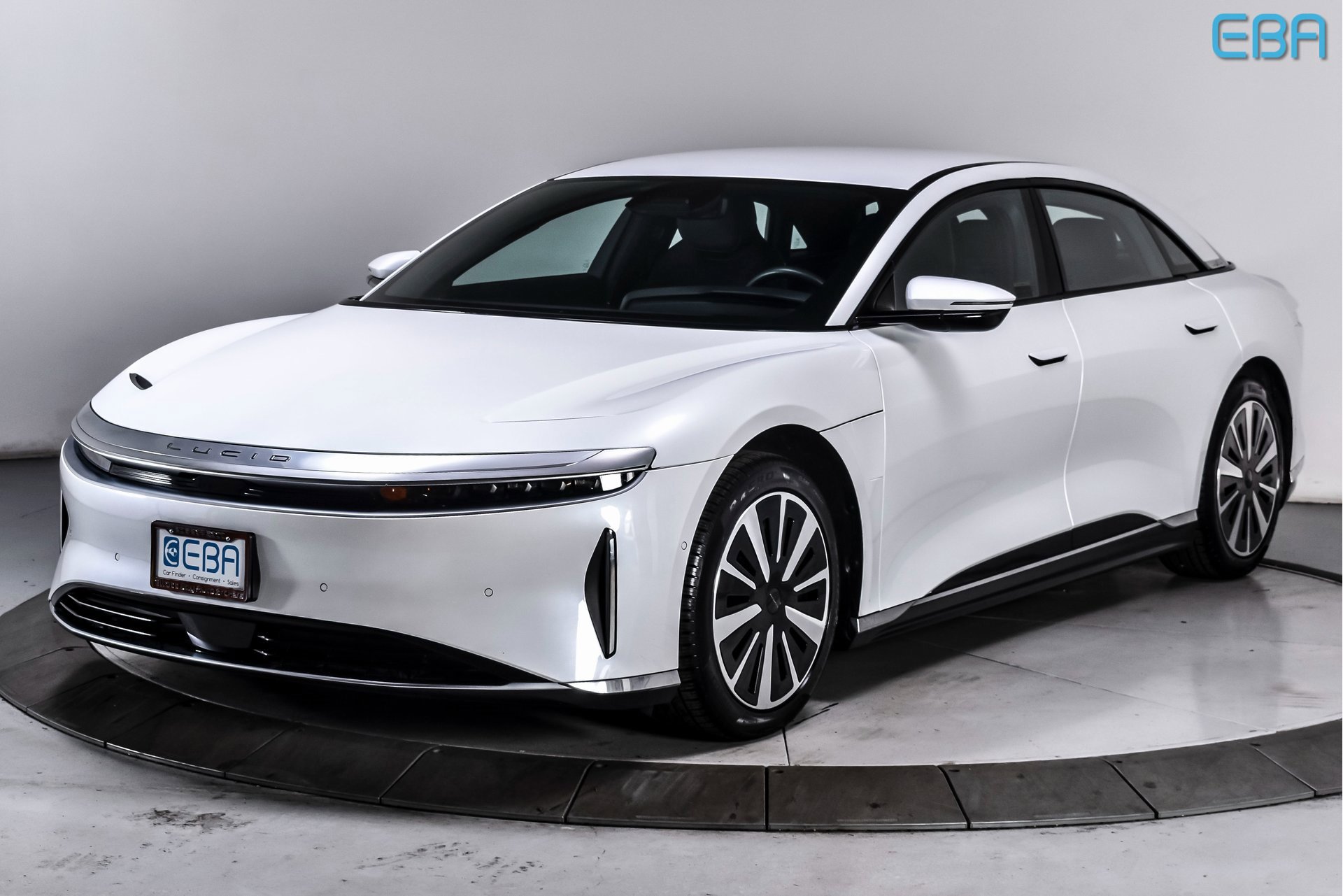 Used 2024 Lucid Air Touring image 2