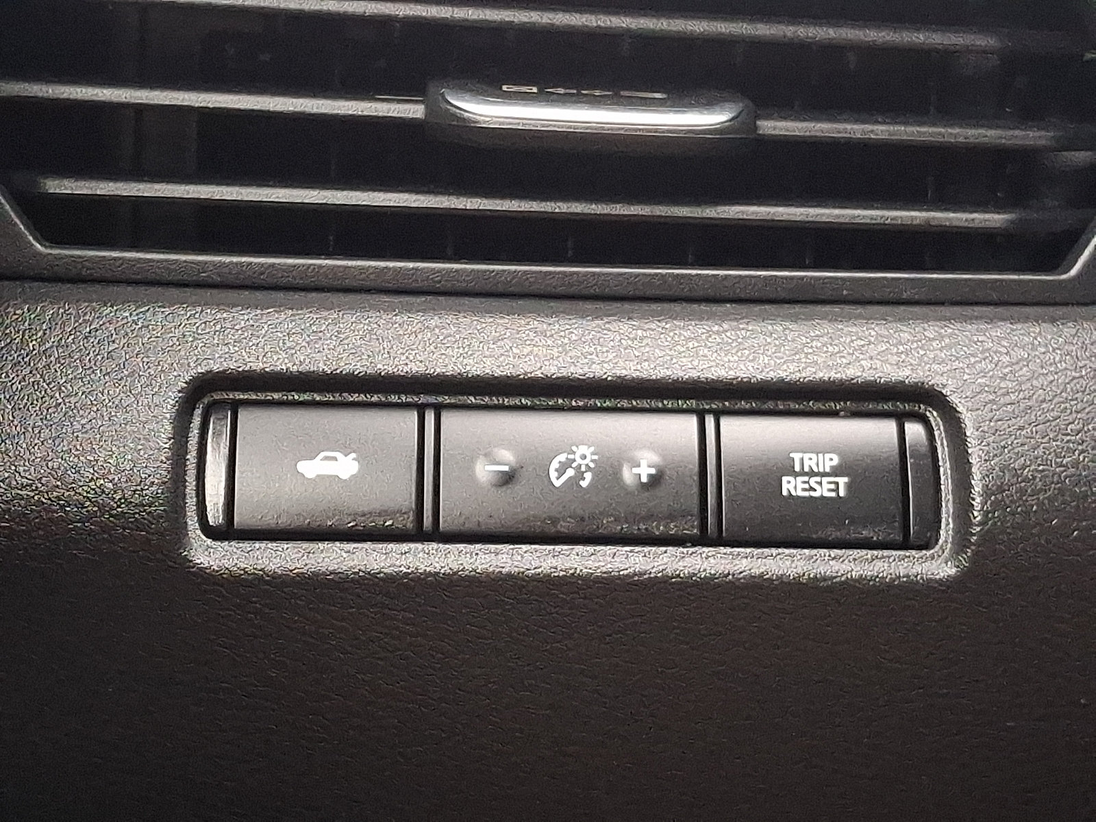 Used 2024 Nissan Altima 2.5 SV AWD/4WD image 24