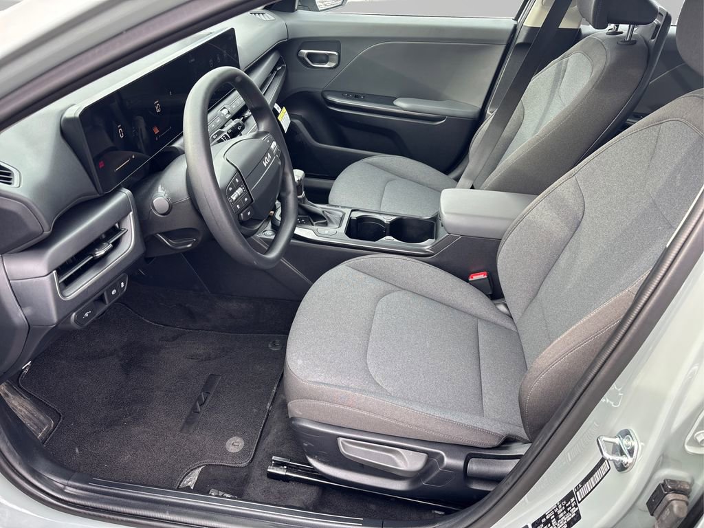 Certified 2025 Kia K4 LXS image 9
