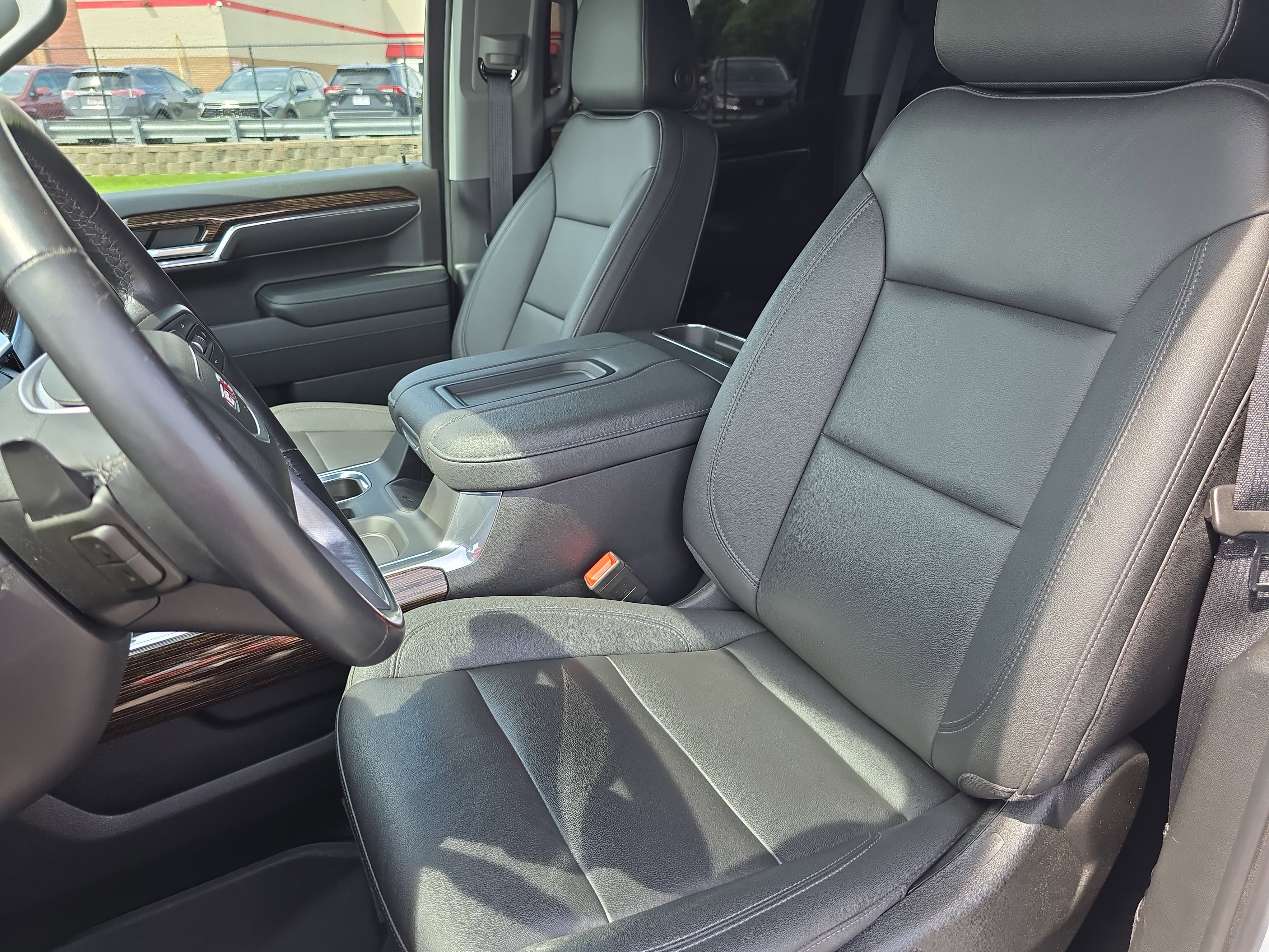 Used 2022 GMC Sierra 1500 Elevation w/ Elevation Premium Package AWD/4WD image 14
