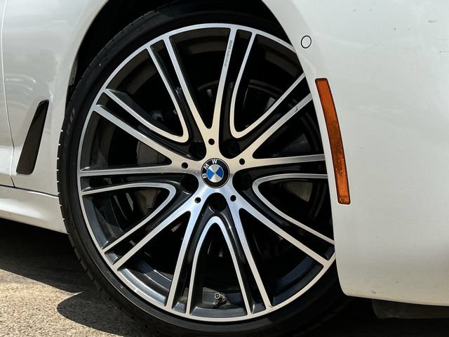 Used 2019 BMW 540i w/ M Sport Package RWD image 11