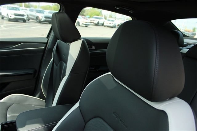 Used 2025 Kia K5 GT-Line w/ GT-Line Premium Package AWD/4WD image 11