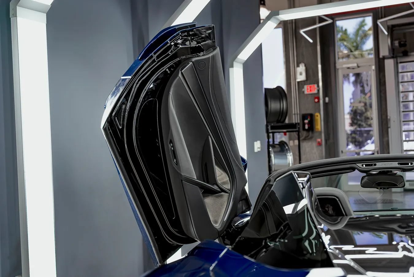 Used 2020 McLaren 720S Spider RWD image 29