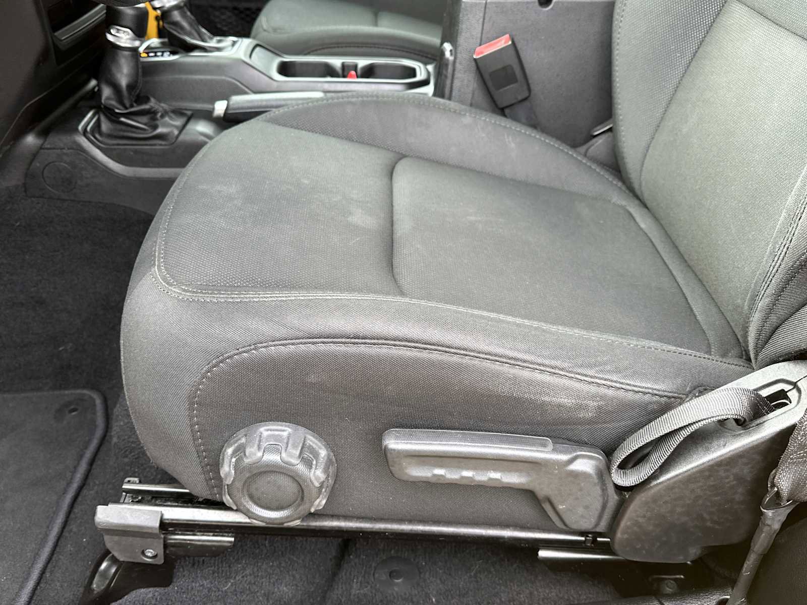 Used 2019 Jeep Wrangler Sport image 18