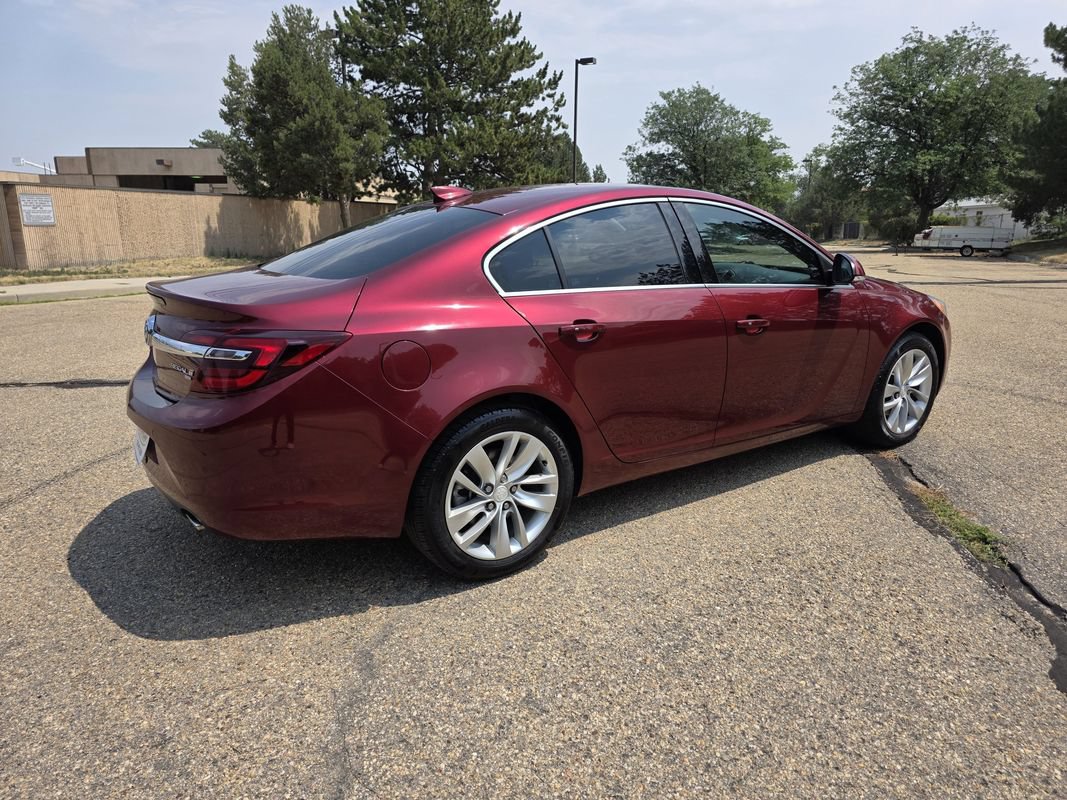 Used 2016 Buick Regal Premium AWD/4WD image 8