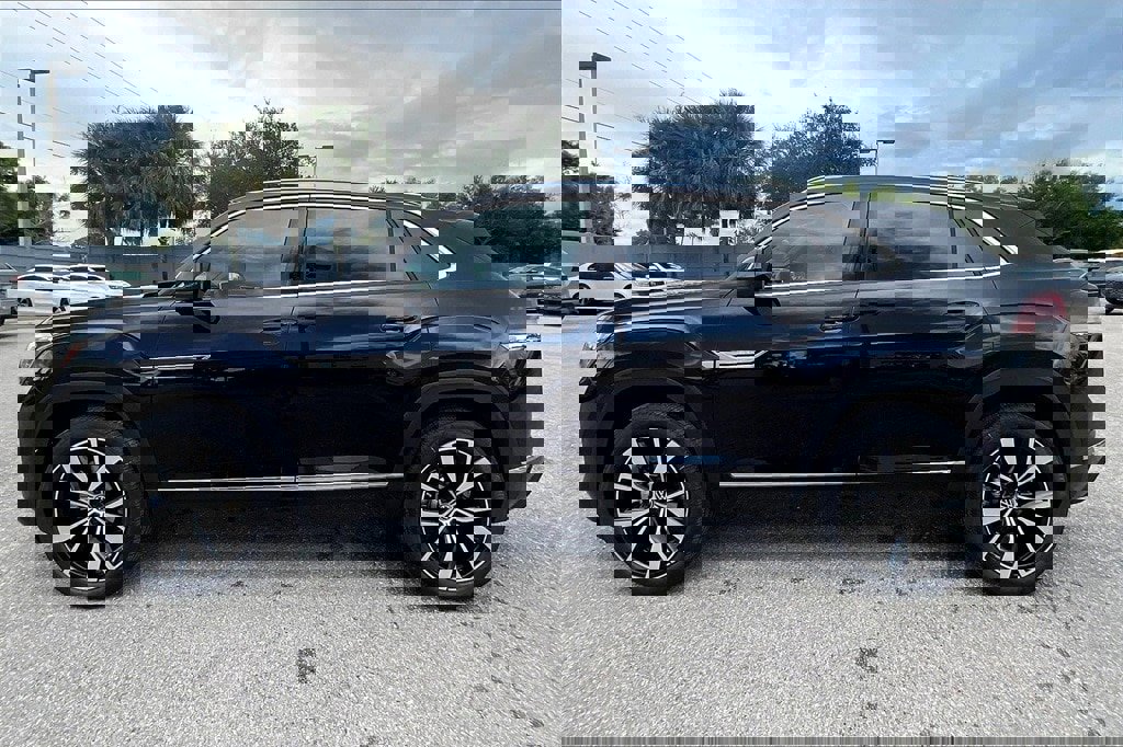 New 2026 Volkswagen Atlas Cross Sport SEL Premium R-Line image 8