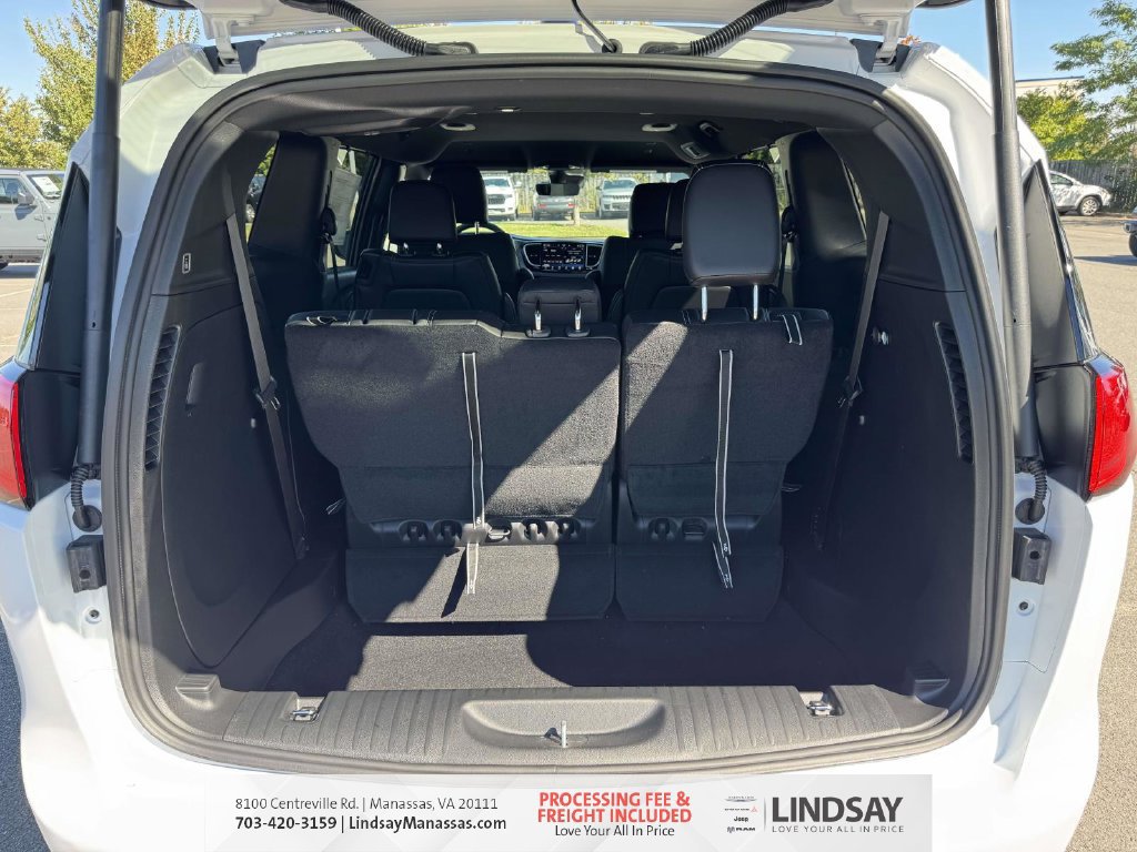 New 2027 Chrysler Pacifica LX FWD image 14