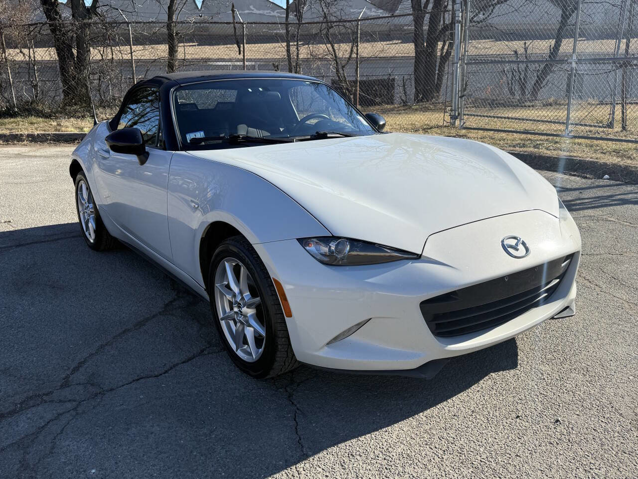 Used 2016 MAZDA MX-5 Miata Sport image 7