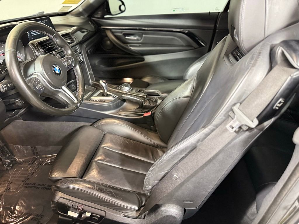 Used 2016 BMW M4 Convertible image 18