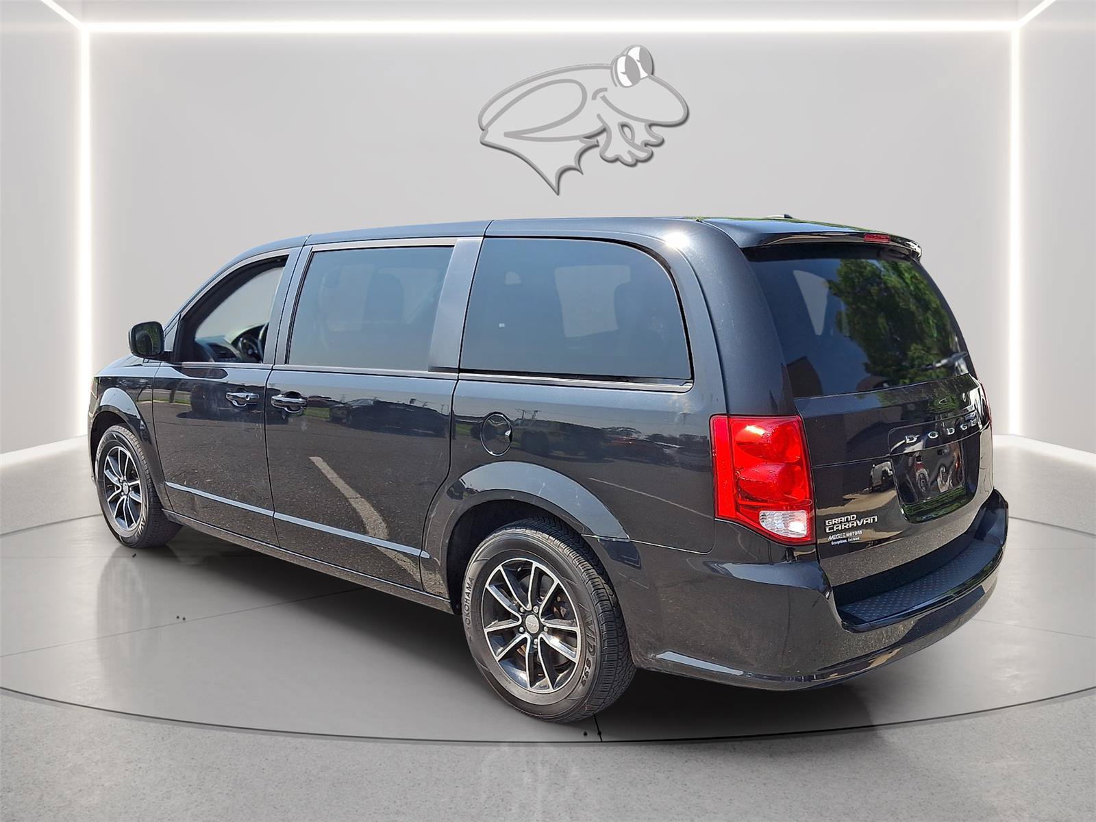 Used 2018 Dodge Grand Caravan SE FWD image 6