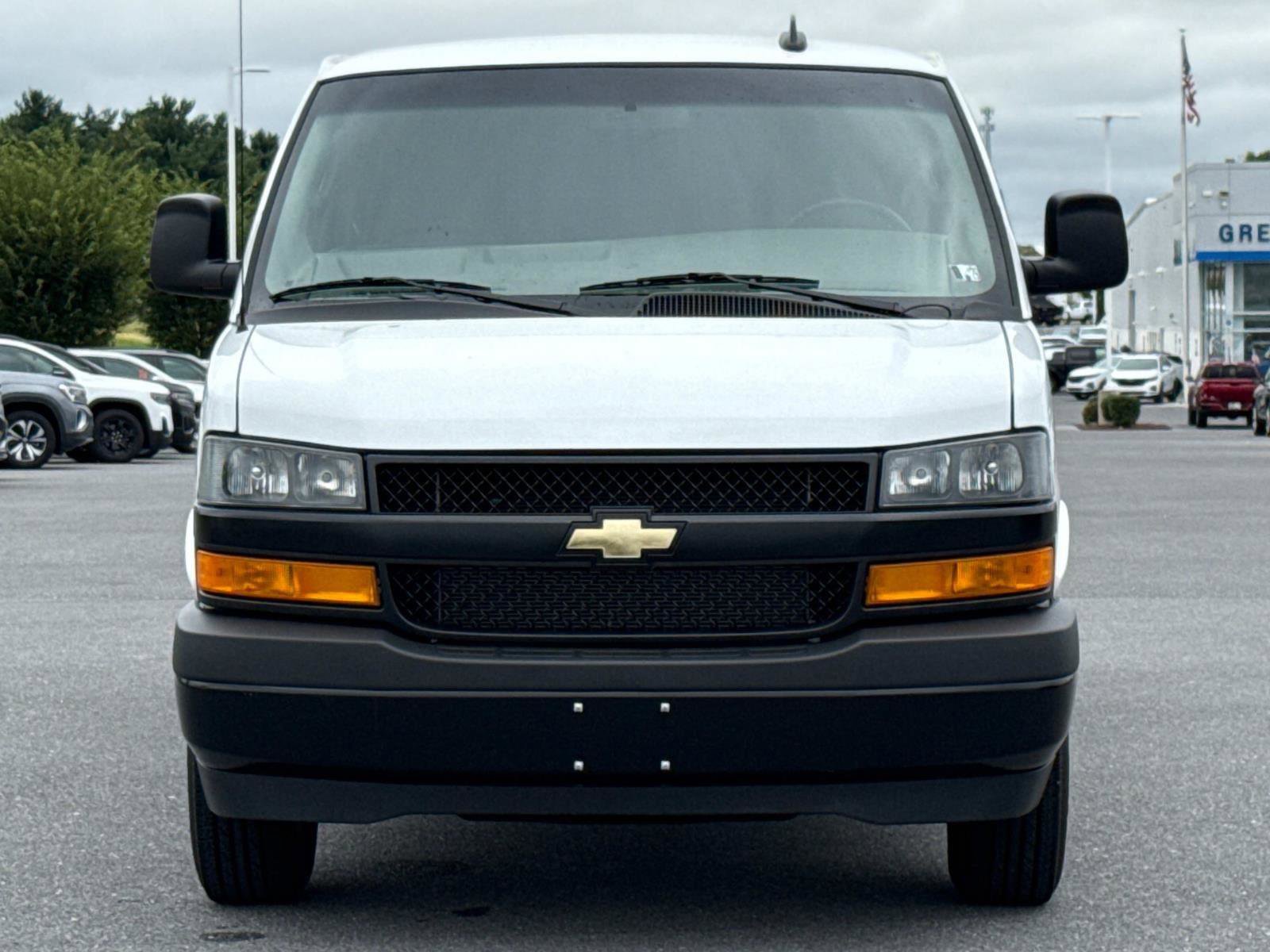 Used 2024 Chevrolet Express 3500 Extended image 26