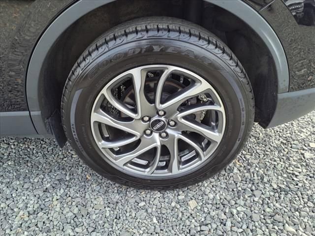 Certified 2021 Lincoln Corsair AWD w/ Equipment Group 101A image 5