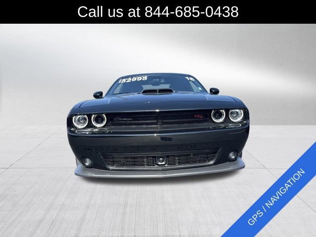 Used 2018 Dodge Challenger R/T Scat Pack RWD image 2