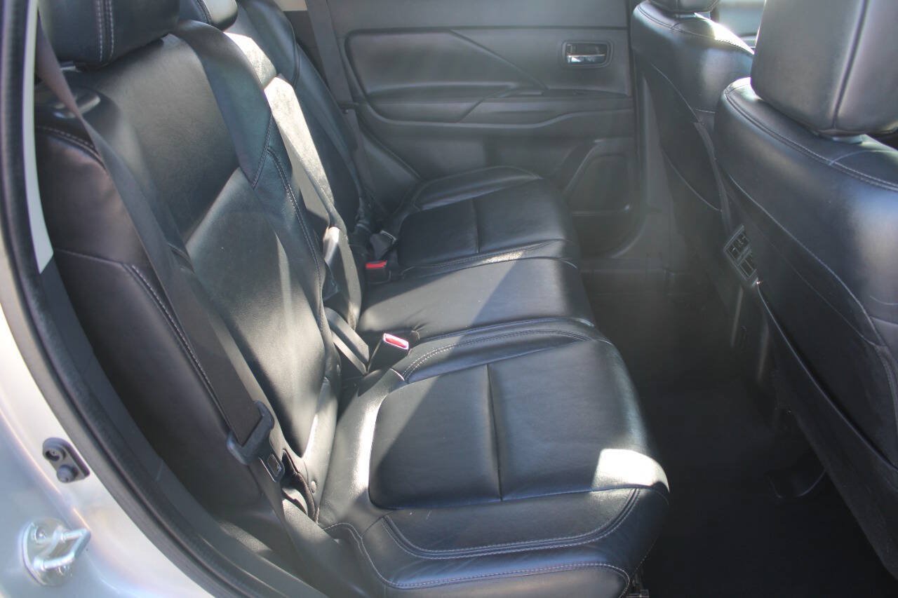 Used 2020 Mitsubishi Outlander SEL FWD image 10