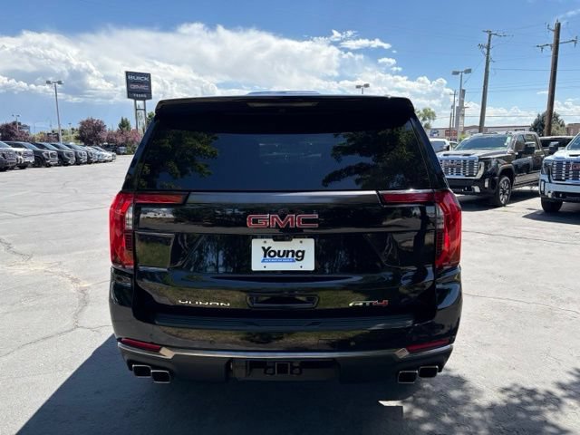 Used 2025 GMC Yukon AT4 Ultimate w/ LPO, AT4 Appearance Package AWD/4WD image 5