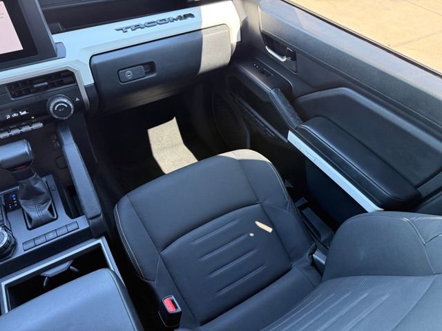 Used 2024 Toyota Tacoma TRD Off-Road image 27