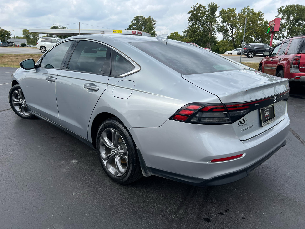 Used 2024 Honda Accord EX image 31