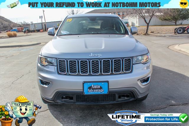 Used 2019 Jeep Grand Cherokee Laredo image 5