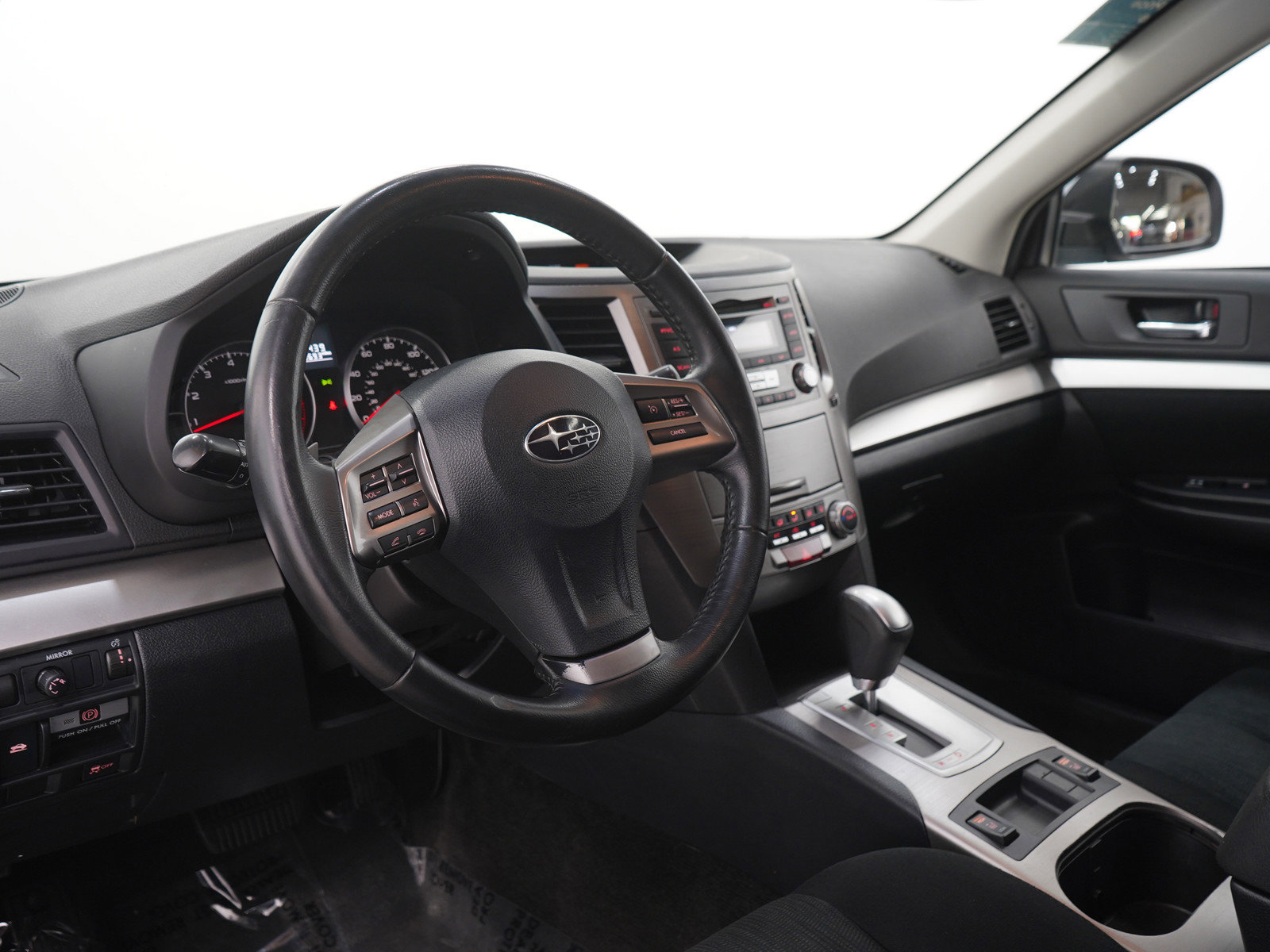 Used 2013 Subaru Outback 2.5i Premium AWD/4WD image 26
