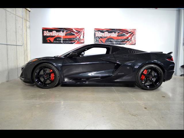 Used 2024 Chevrolet Corvette E-Ray w/ Stealth Interior Trim Package AWD/4WD image 25