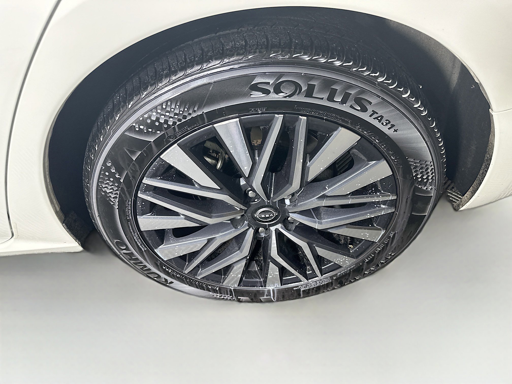 Used 2025 Nissan Altima 2.5 SV image 11