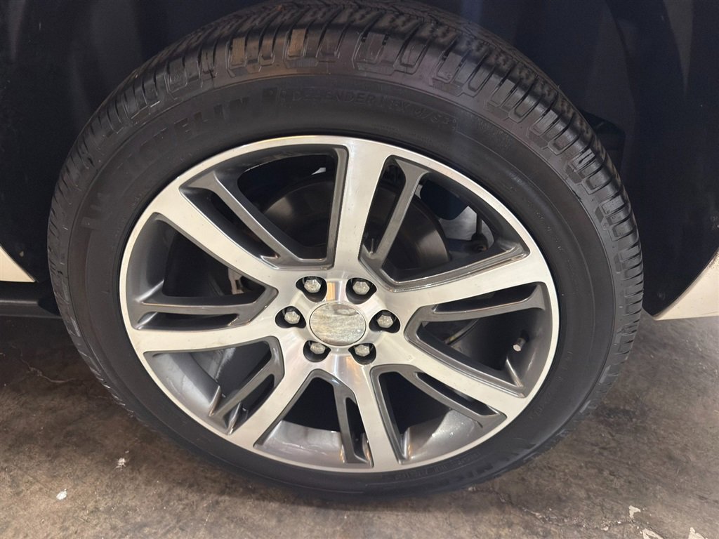 Used 2010 Cadillac Escalade ESV Premium AWD/4WD image 40