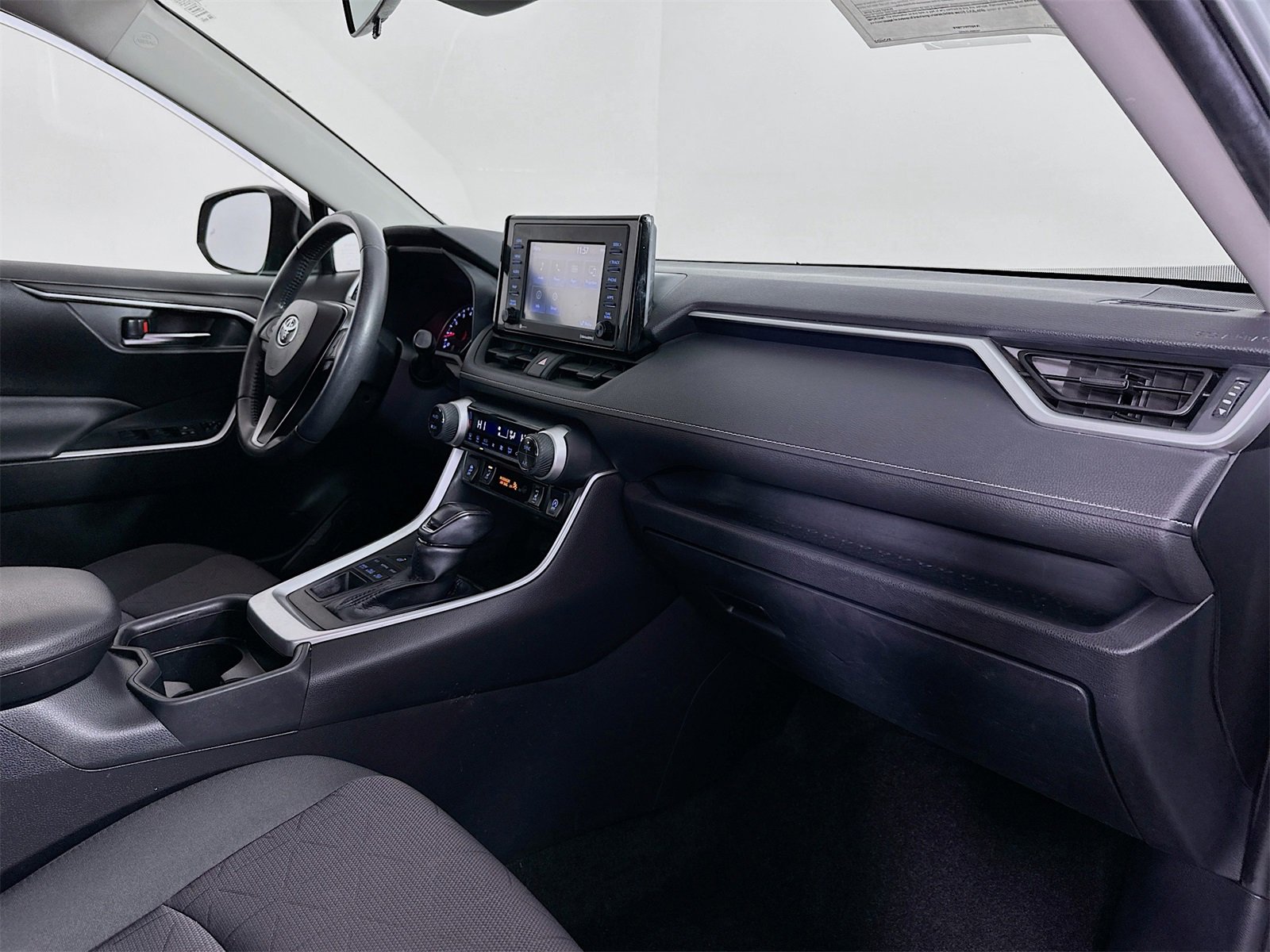 Certified 2020 Toyota RAV4 XLE image 29