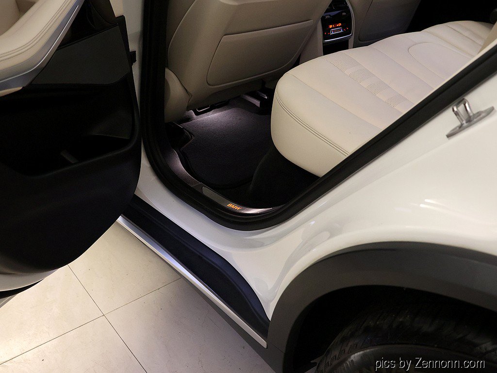 Used 2019 BMW X5 xDrive40i w/ Executive Package AWD/4WD image 32