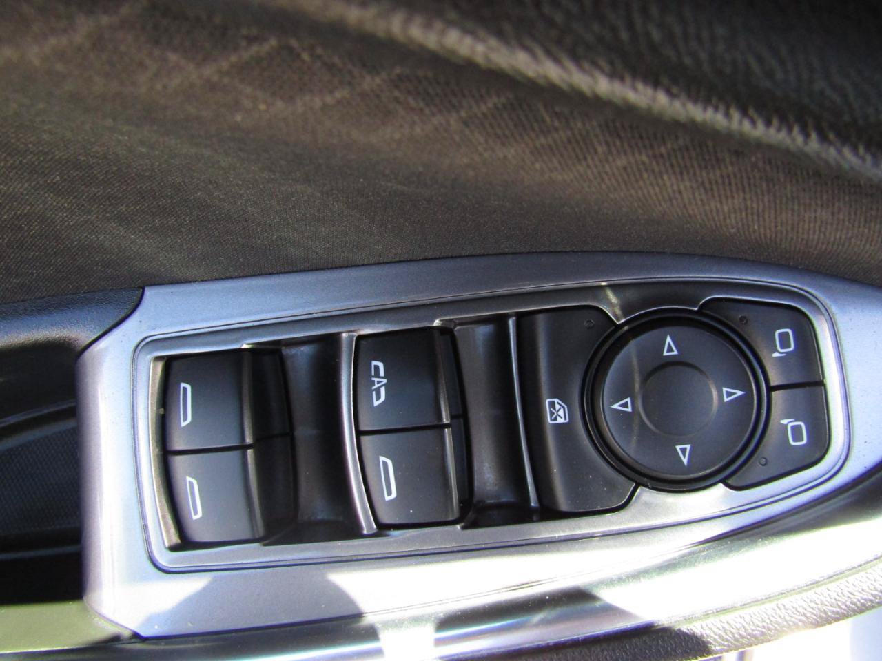Used 2020 Chevrolet Malibu LT FWD image 11