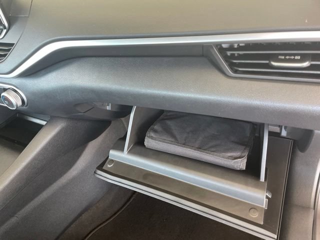 Used 2022 Nissan Altima 2.5 SV FWD image 45