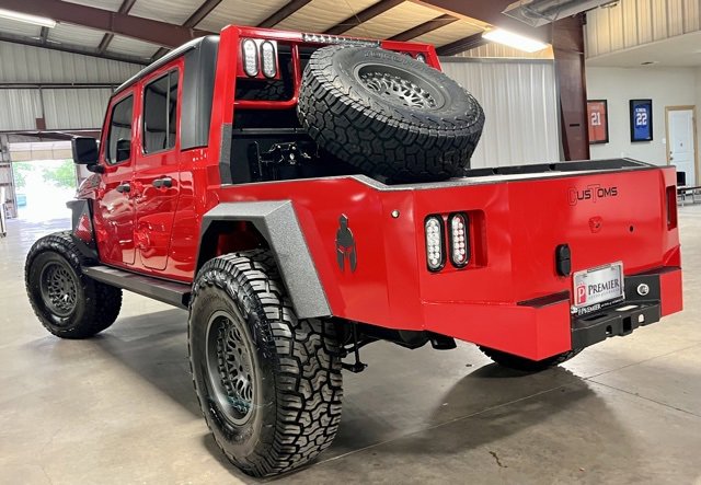 Used 2021 Jeep Gladiator Sport image 6