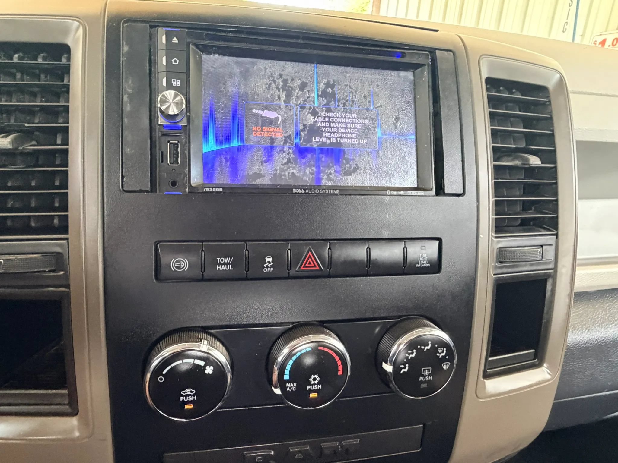 Used 2012 RAM 2500 ST w/ Protection Group AWD/4WD image 20