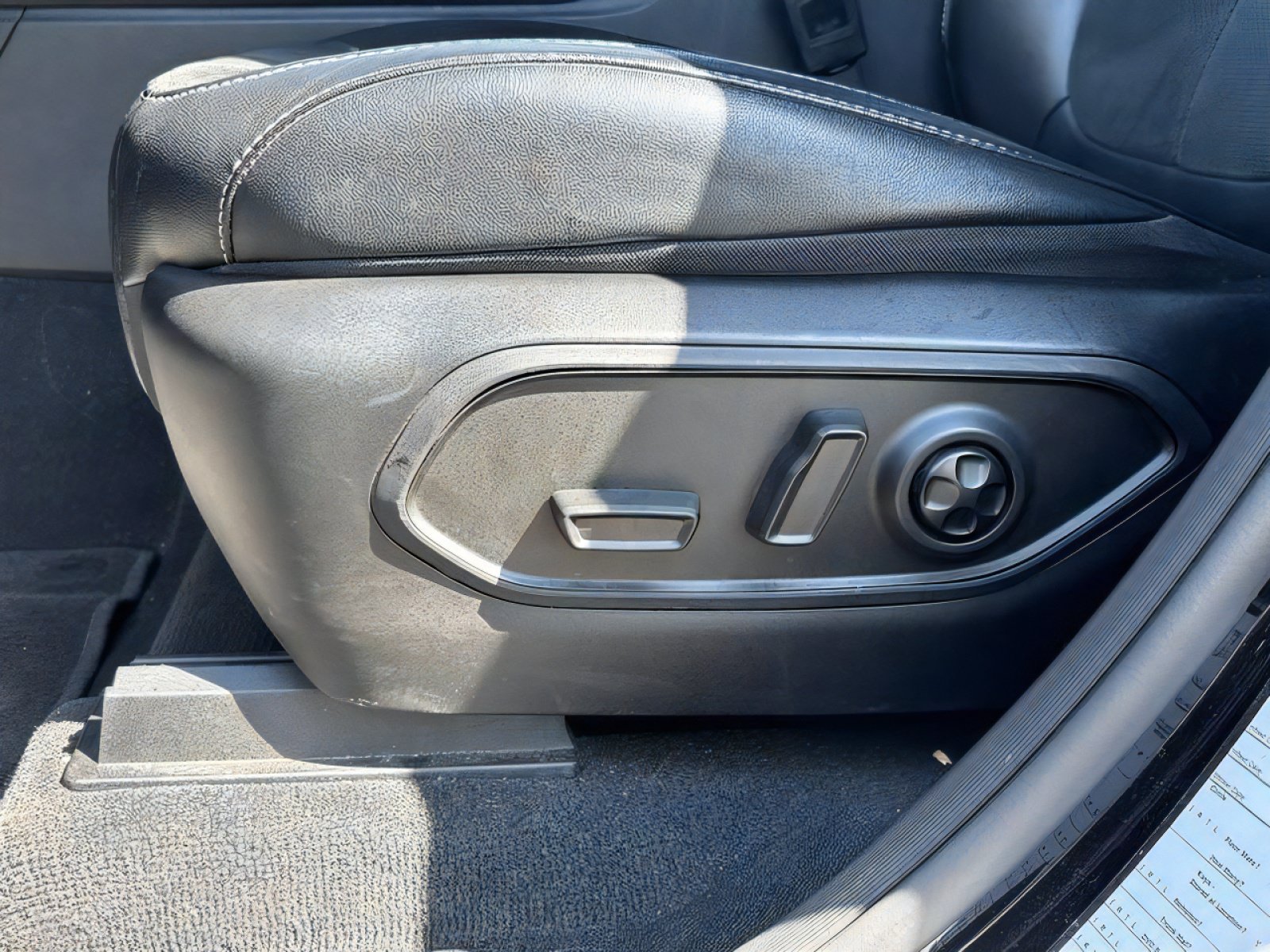 Used 2025 Jeep Grand Cherokee Altitude AWD/4WD image 28