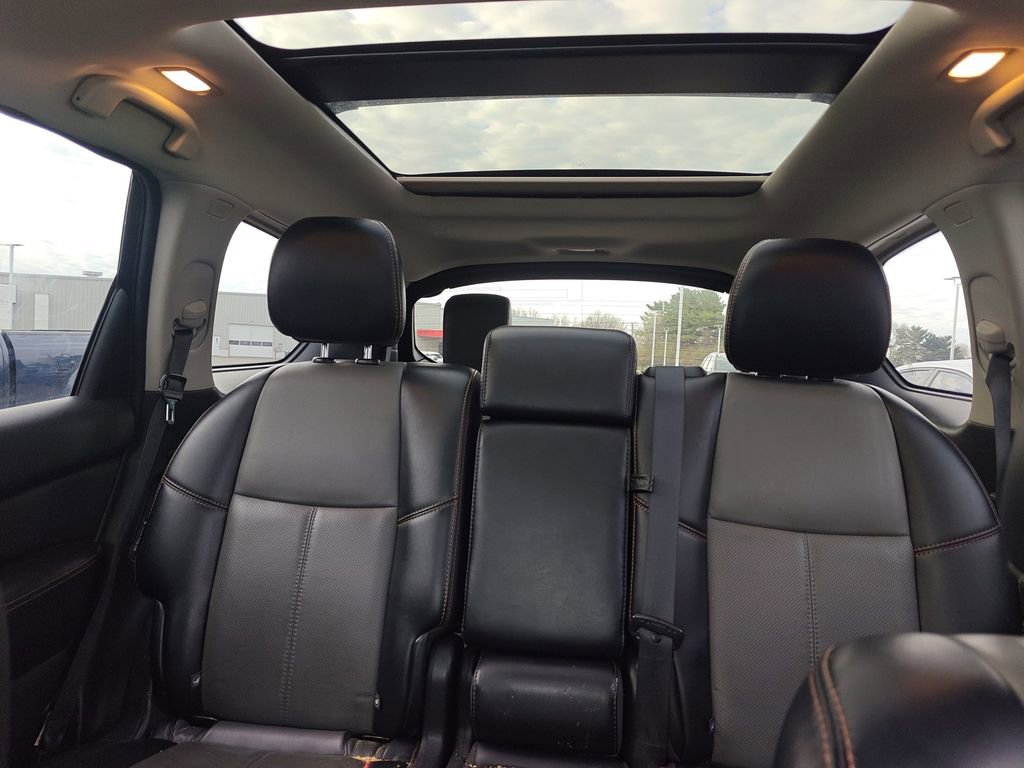 Used 2019 Nissan Pathfinder SL image 11