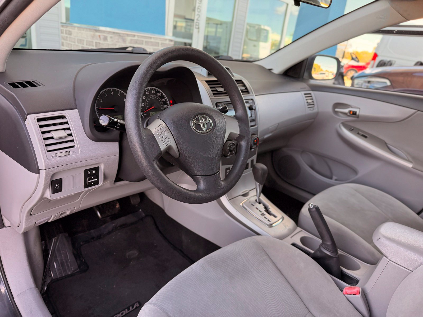 Used 2012 Toyota Corolla LE FWD image 15
