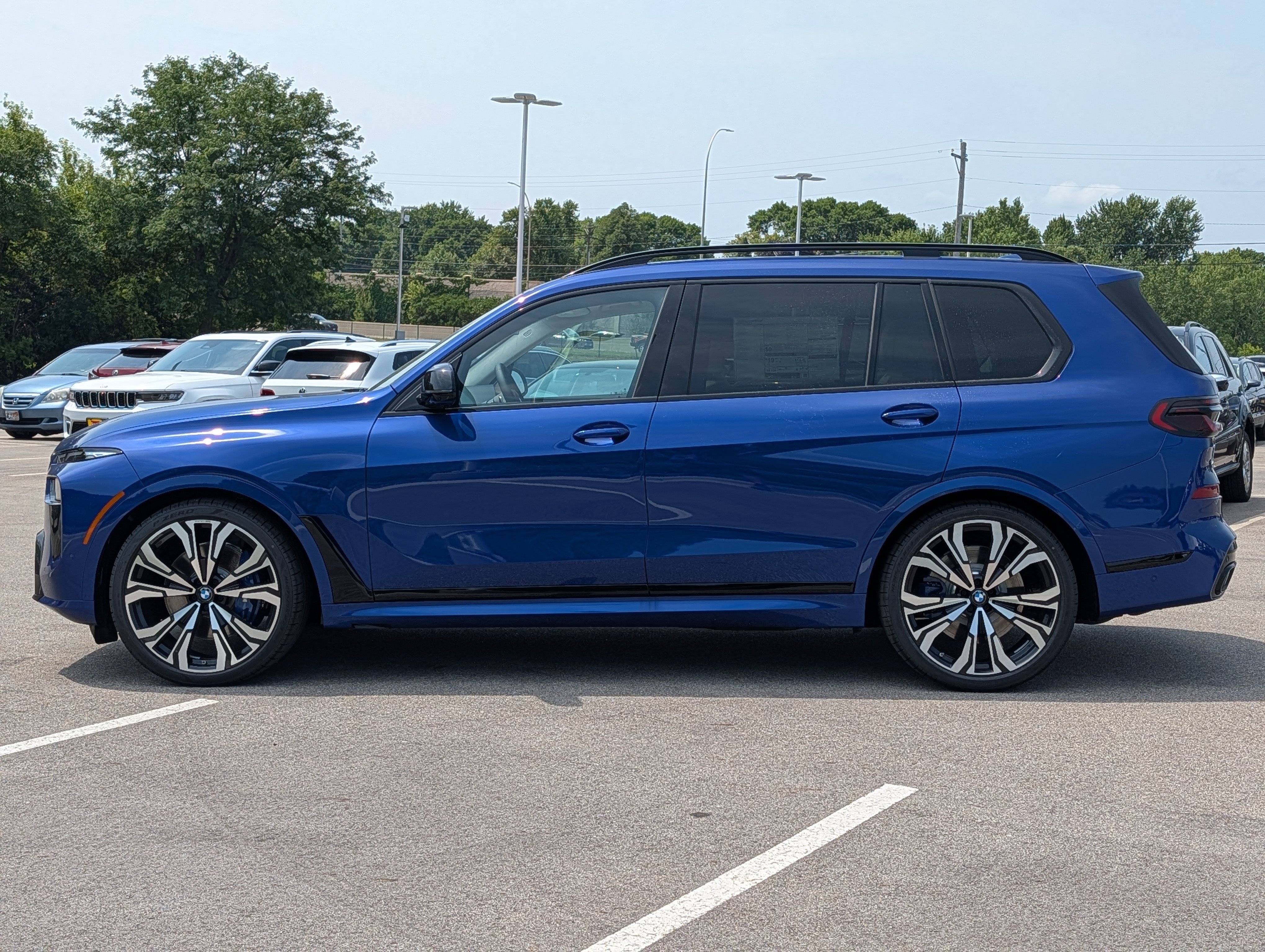 New 2027 BMW X7 M60i AWD/4WD image 3