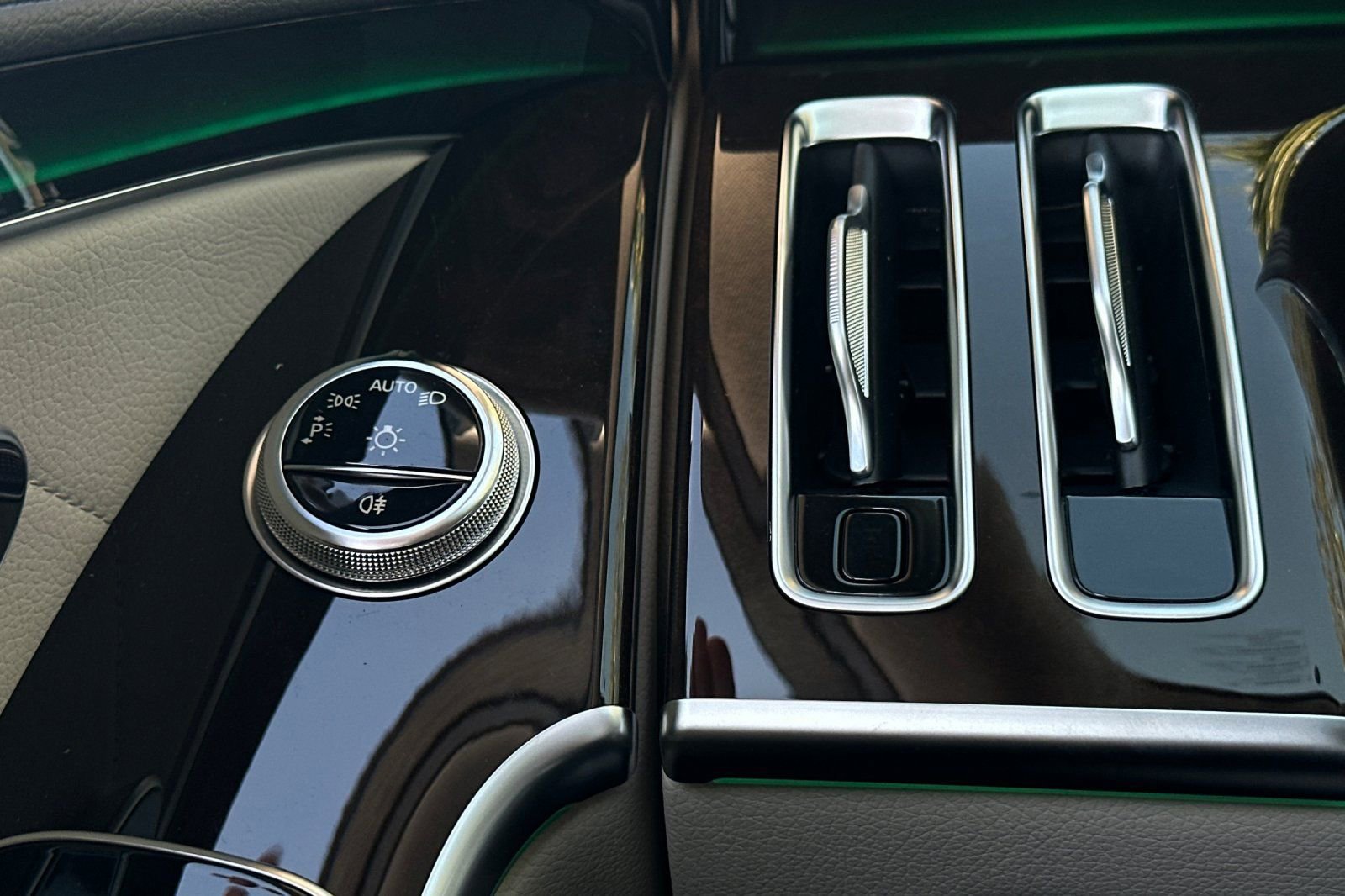 New 2026 Mercedes-Benz S 580 4MATIC Sedan image 30