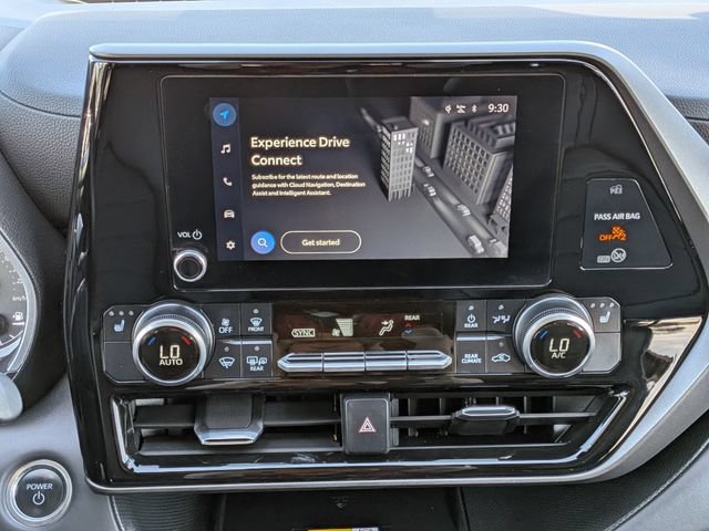 Used 2024 Toyota Highlander XLE AWD/4WD image 12