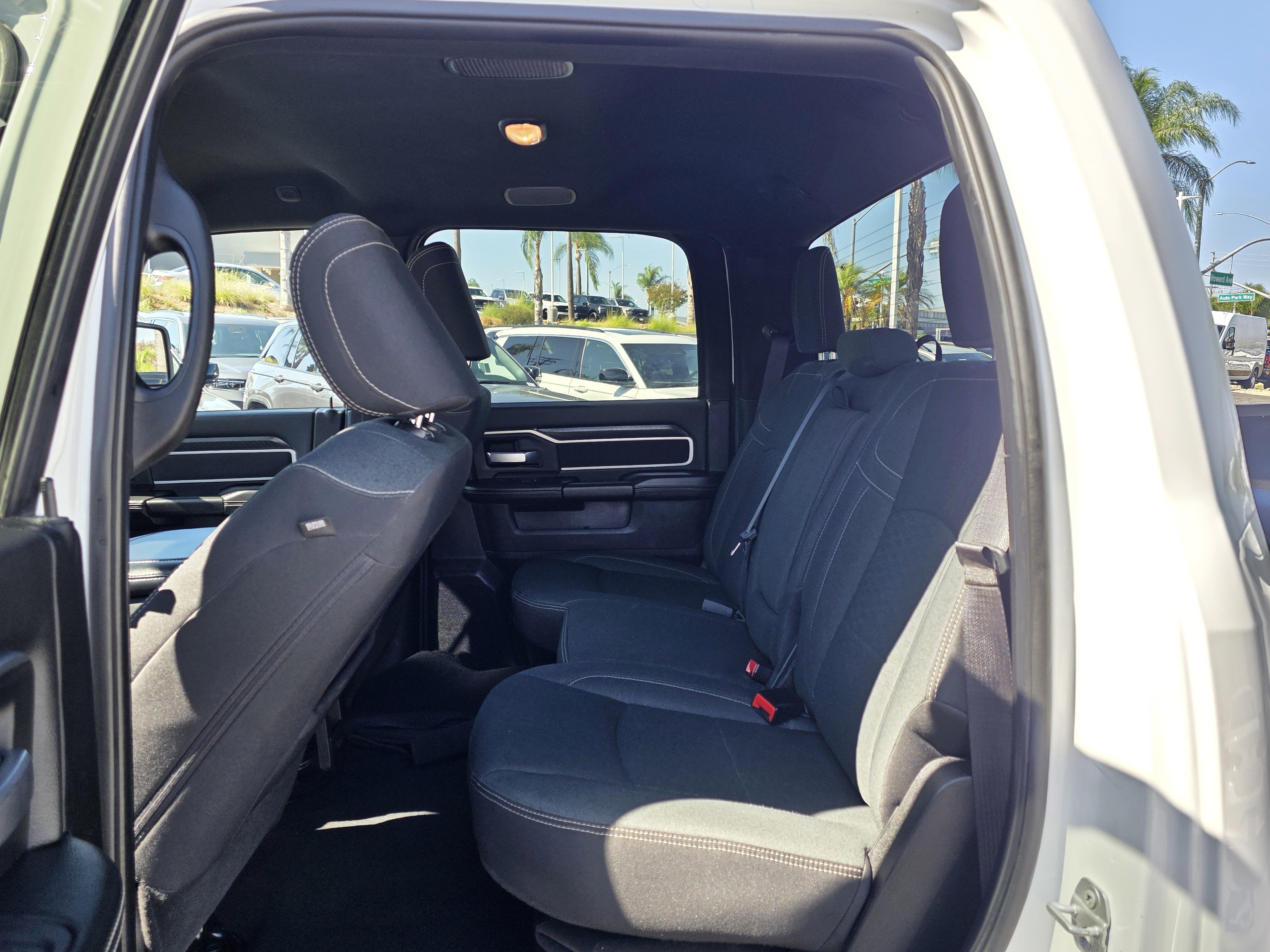 Certified 2025 RAM 2500 Big Horn AWD/4WD image 18