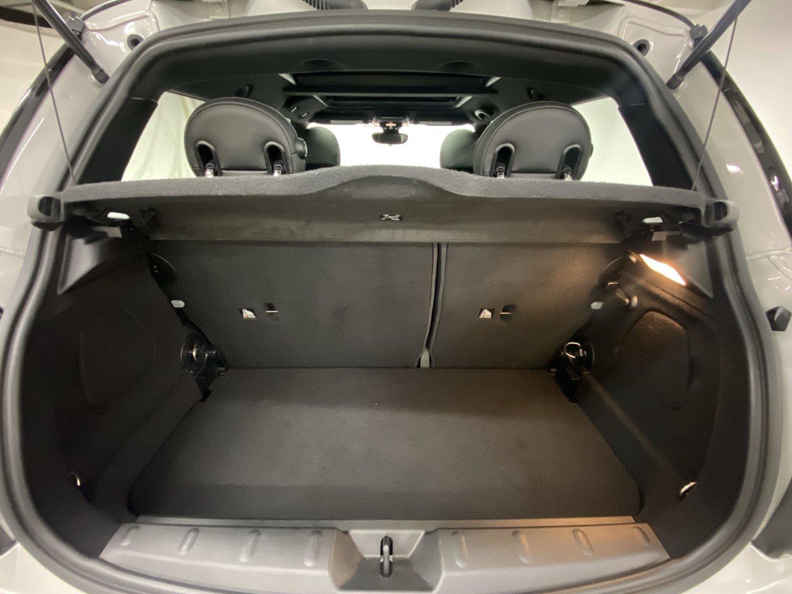 Used 2023 MINI Cooper SE FWD image 25