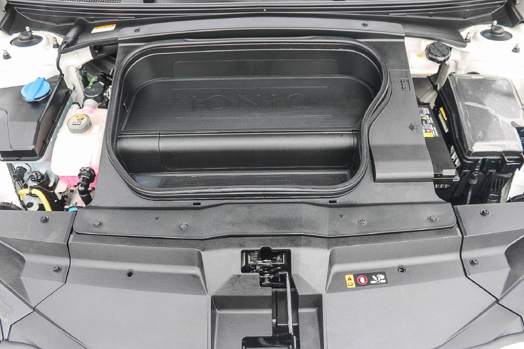 Used 2023 Hyundai Ioniq 6 SEL RWD image 30