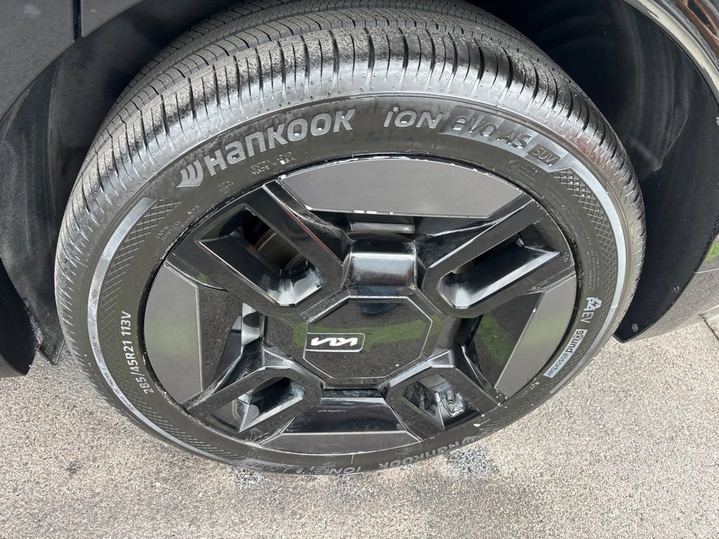 Certified 2024 Kia EV9 GT-Line AWD/4WD image 21