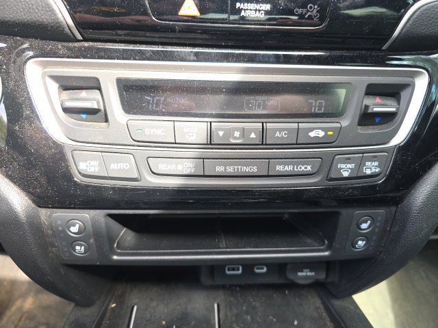 Used 2025 Honda Ridgeline Black Edition image 16