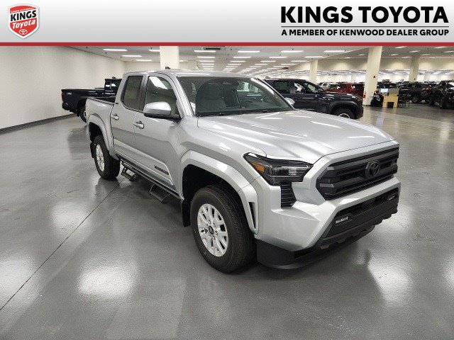 New 2025 Toyota Tacoma SR5